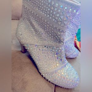 Girls size 4 rhinestone boots